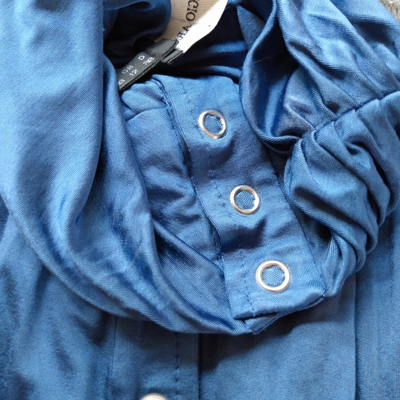 Giorgio Armani Skirt Blue - Picture 5 of 10